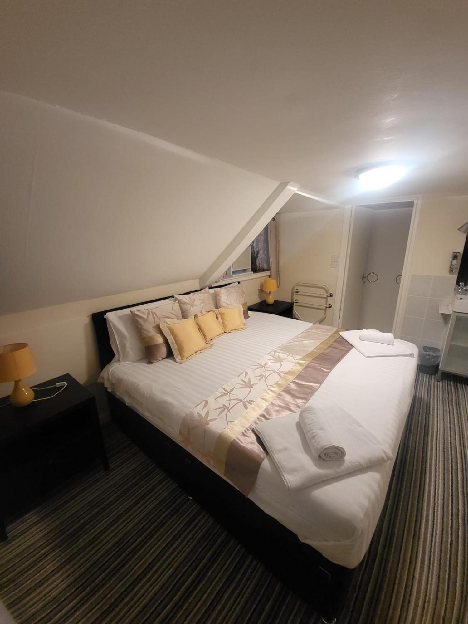 The Old Bank House Hotel Grouville Extérieur photo